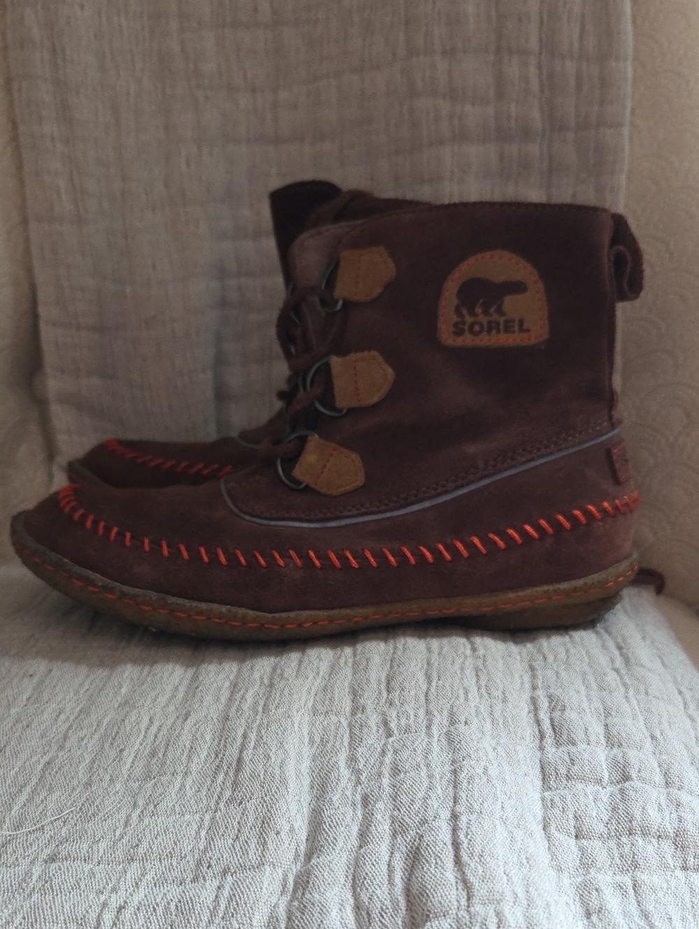 Sorel Kids Brown Suede Moccasin-Style Boots with Orange Stitching